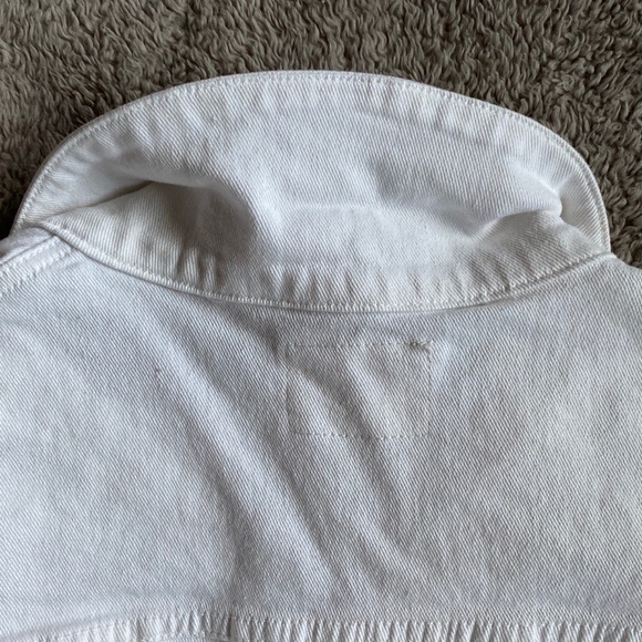 Cropped White Denim Jacket - Picture 5 of 6